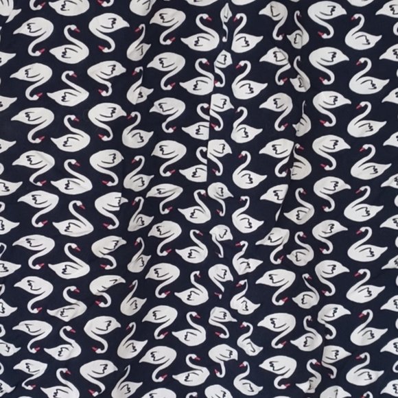 Crown & Ivy Swan Blouse Size Small - Picture 2 of 5